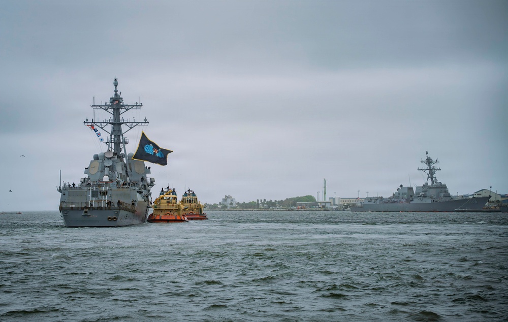 USS Mason (DDG 87) Departs for Deployment