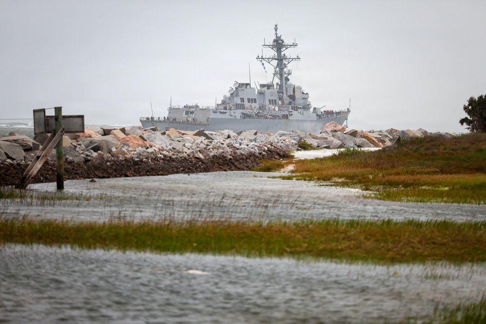 USS Mason (DDG 87) Departs for Deployment