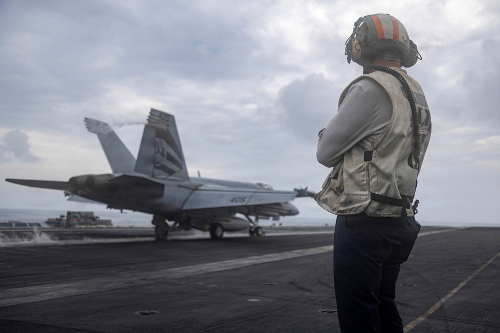 USS Abraham Lincoln (CVN72) supports Operation Epic Fury