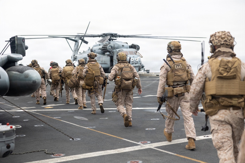 11th MEU Marines Conduct TRAP Rehearsal