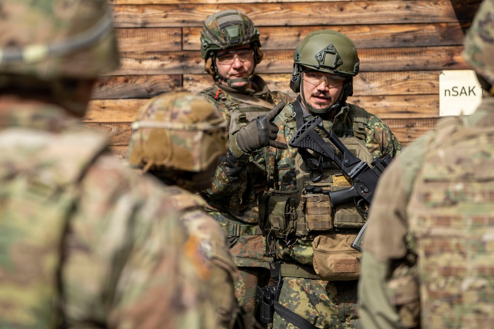 IMCOM-Europe Best Warrior Competition challenges Soldiers in technical proficiency and warrior tasks on day three