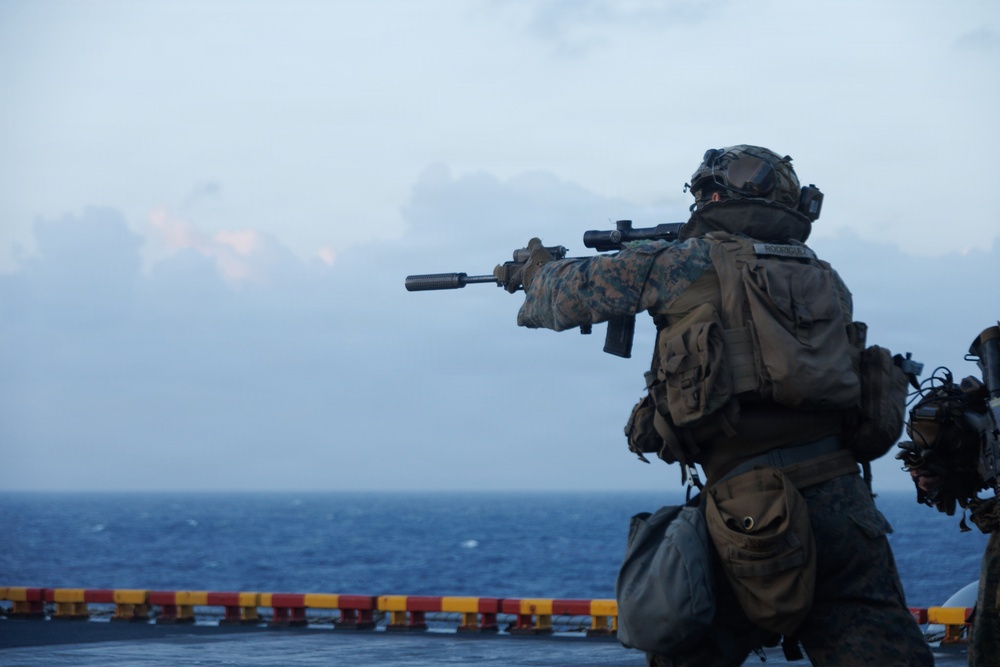 31st MEU | Lima Company conducts live fire deck shoot