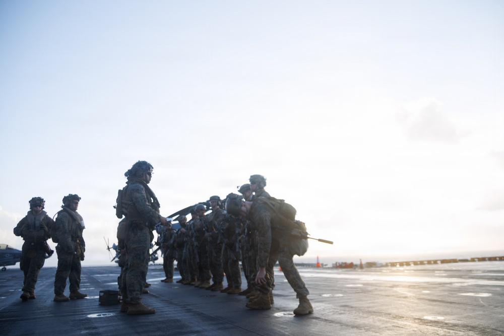 31st MEU | Lima Company conducts live fire deck shoot