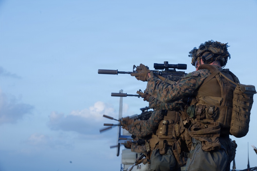 31st MEU | Lima Company conducts live fire deck shoot