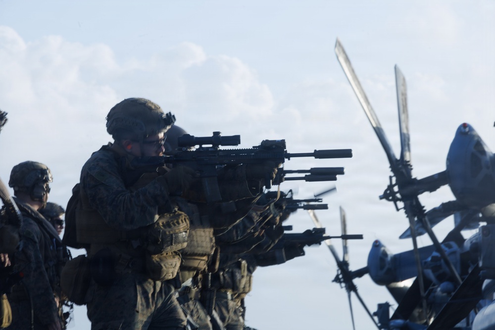 31st MEU | Lima Company conducts live fire deck shoot