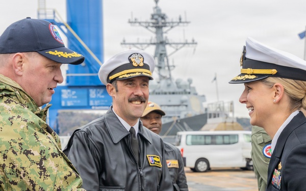 USS Mustin Arrives at Fleet Activities Yokosuka