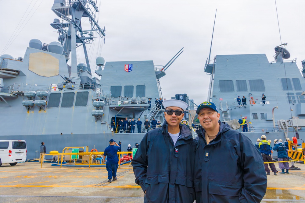 USS Mustin Arrives at Fleet Activities Yokosuka
