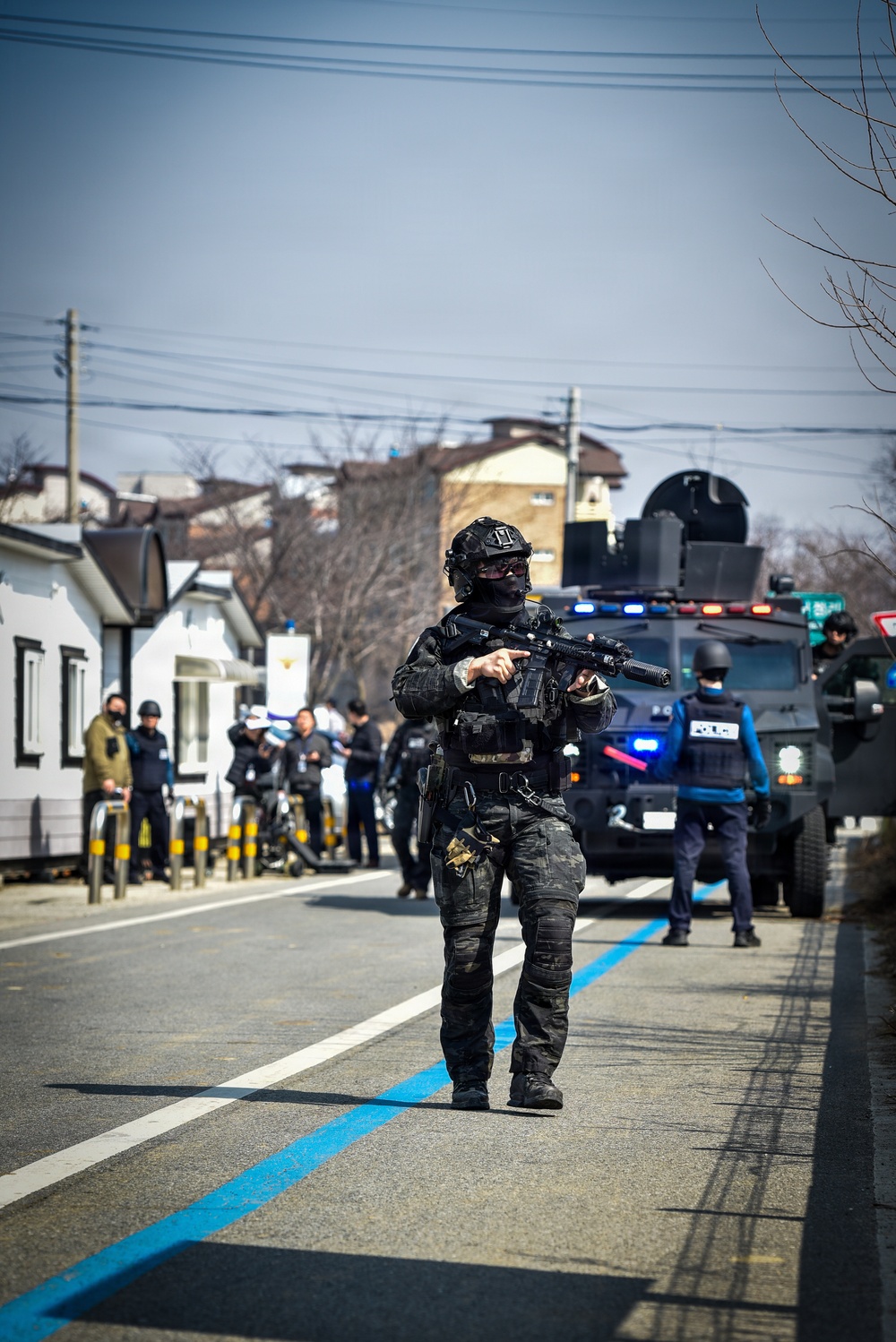 ROK SWAT, U.S Army Garrison Humphrey's personnel conduct joint EOD training