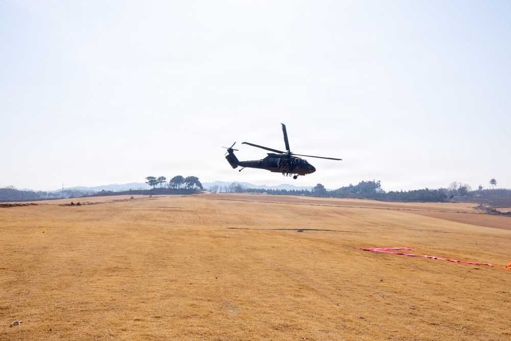 KMEP 26.1: 3rd LSB Conducts Helicopter Jump Training