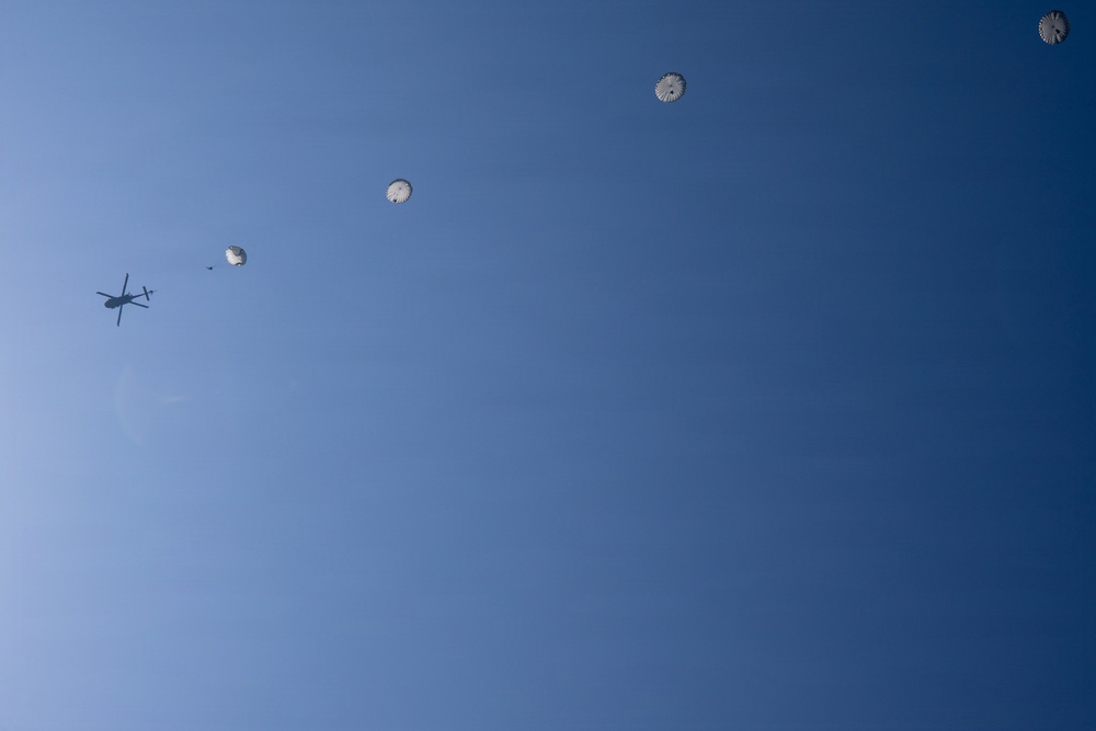 KMEP 26.1: 3rd LSB Conducts Helicopter Jump Training