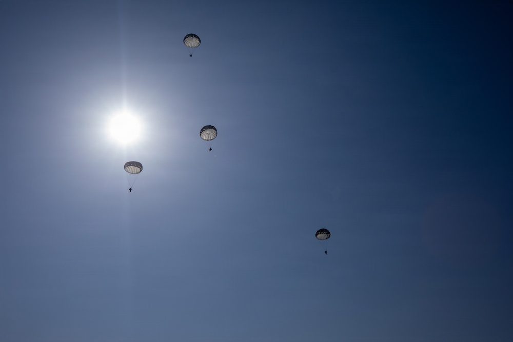 KMEP 26.1: 3rd LSB Conducts Helicopter Jump Training