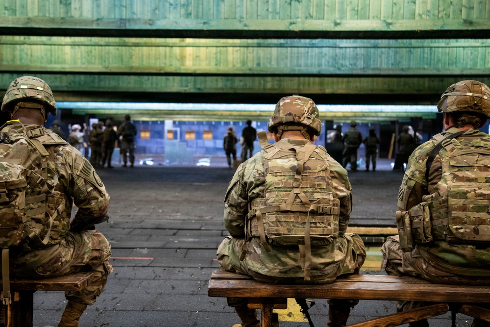 Task Force Talon Conducts Weapons Qualification