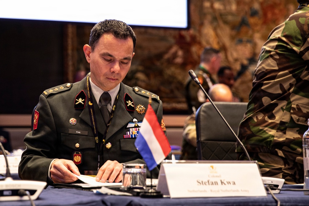 Land forces commanders attend ALFS26 in Rome