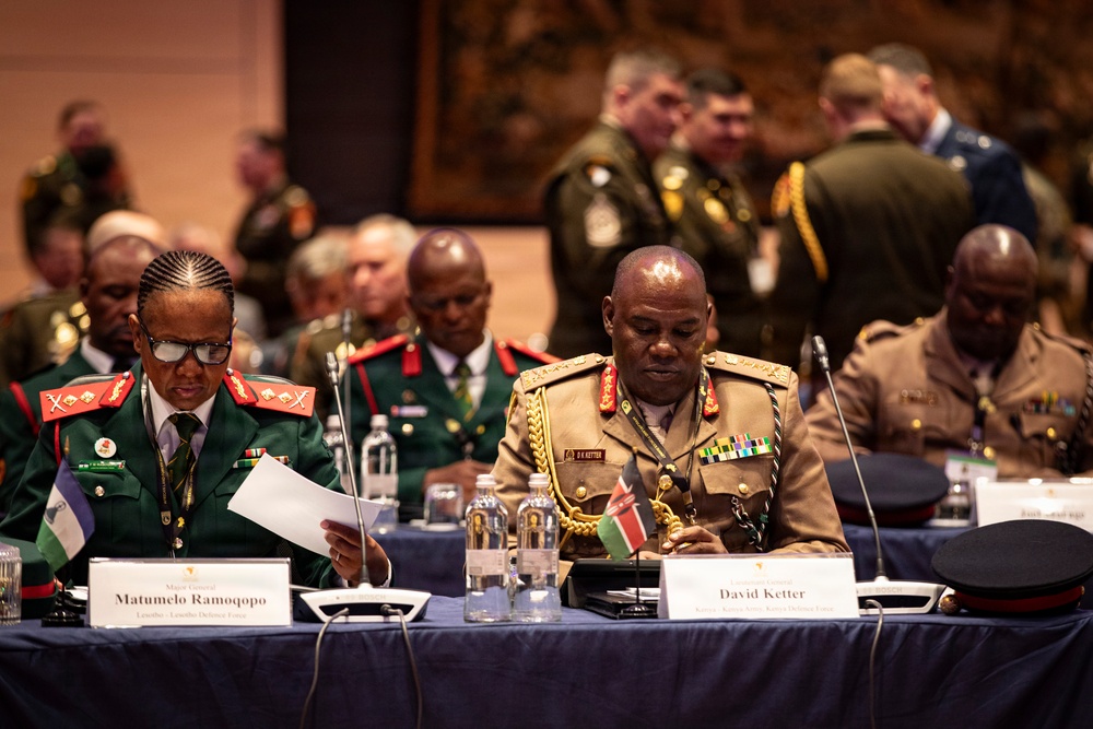 Land forces commanders attend ALFS26 in Rome