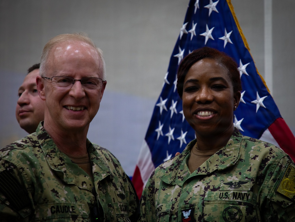 CNO Visits COMDESRON 7