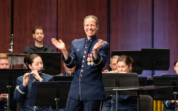 USAF Heritage of America Band performs at Summers Corner Performing Arts Center