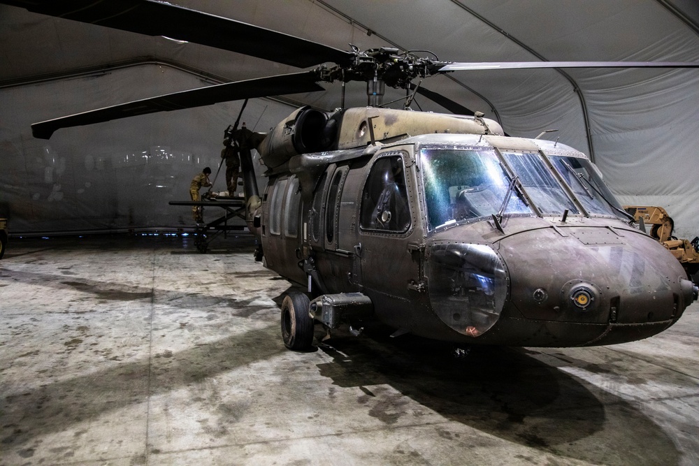 Alpha Co. "Spiders" UH-60 Maintenance