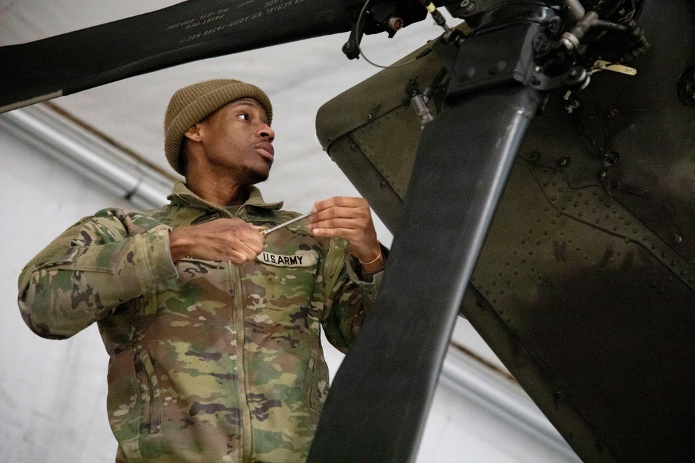 Alpha Co. "Spiders" UH-60 Maintenance