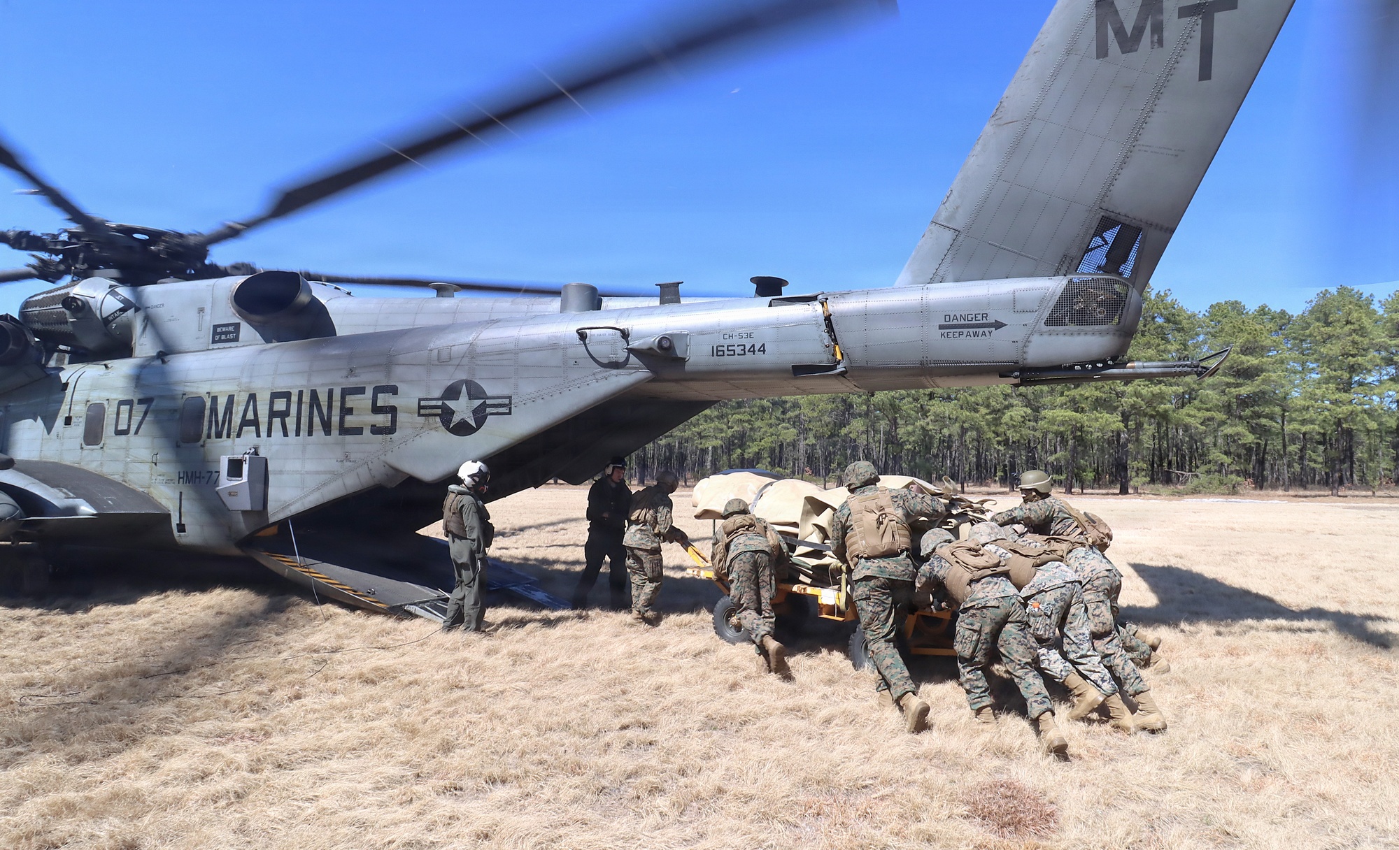 DVIDS - Images - JB MDL- USMC CALFEX, FARP Mission [Image 15 of 18]