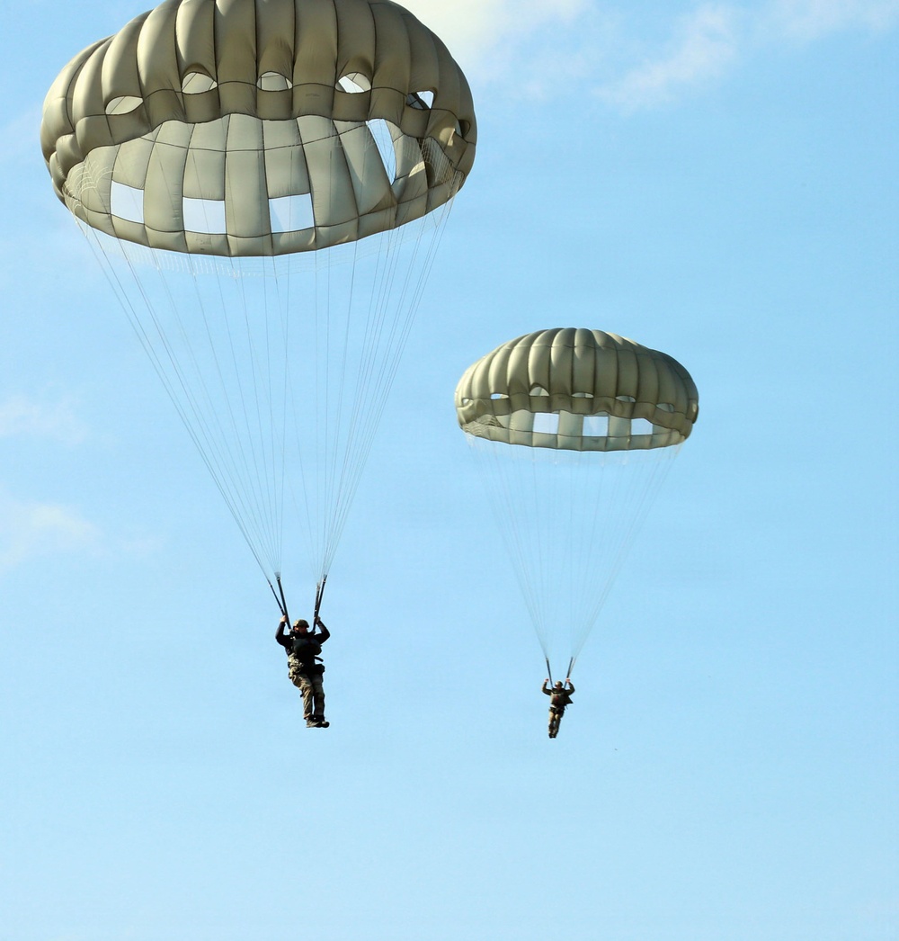 SOCEUR Airborne Operations