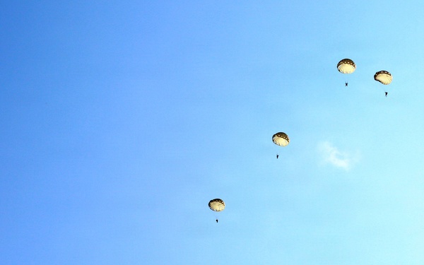 SOCEUR Airborne Operations