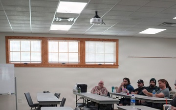 Wilmington District commander engages rangers, presents national award at Jordan Lake training