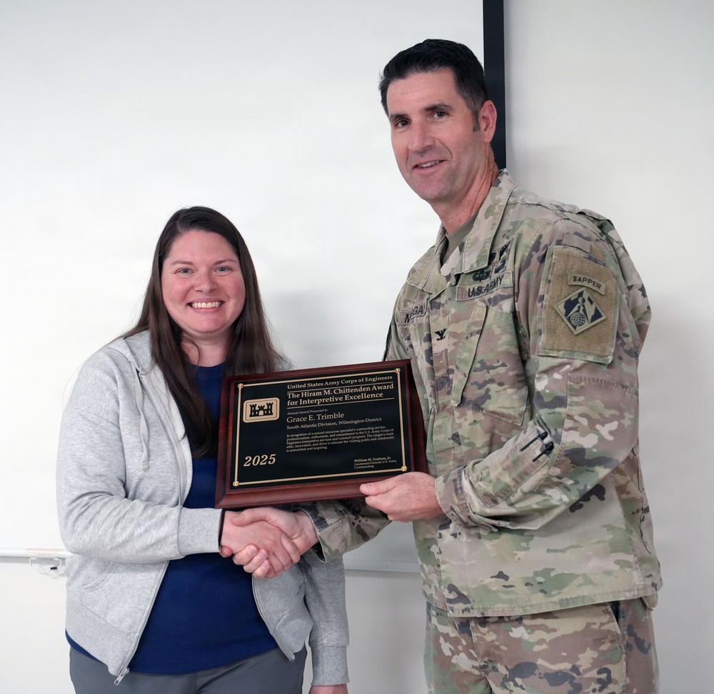 USACE Wilmington commander recognizes ranger excellence during Jordan Lake training visit