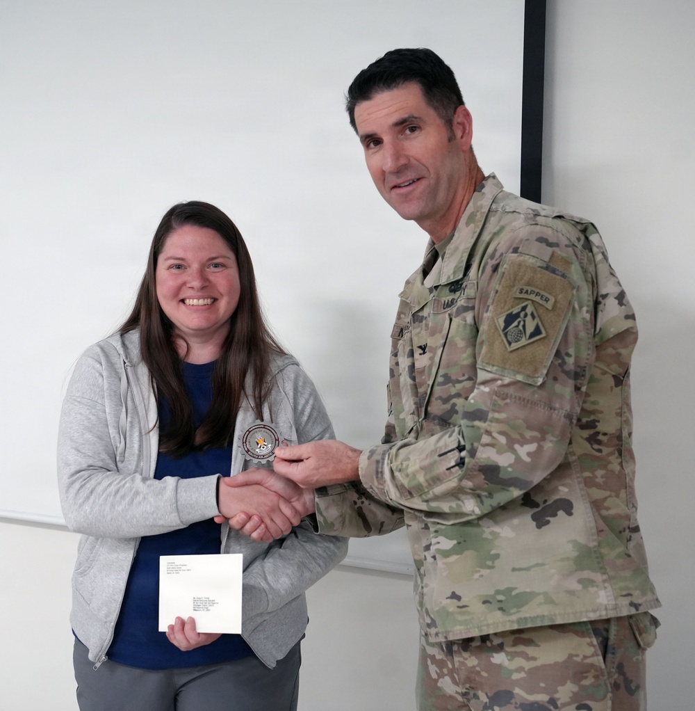 Ranger recognized for interpretive excellence during USACE leadership visit to Jordan Lake