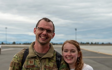 Airmen return home from deployment