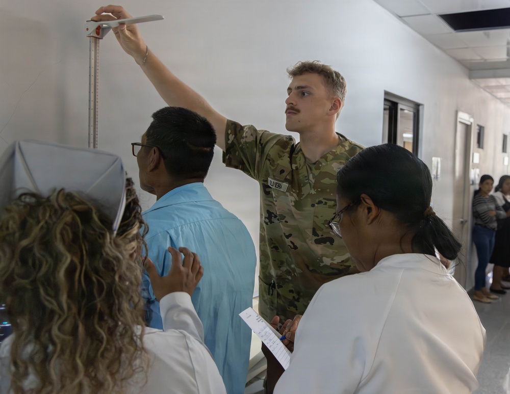 U.S. Service Members Deliver Critical Medical Care During Five-Day Mission to Bocas del Toro (Day 2)