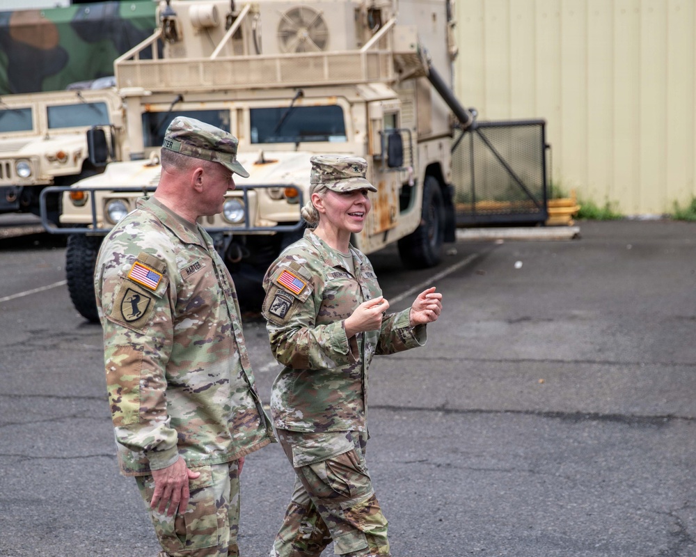 Chief of the Army Reserve Visits  9th Mission Support Command