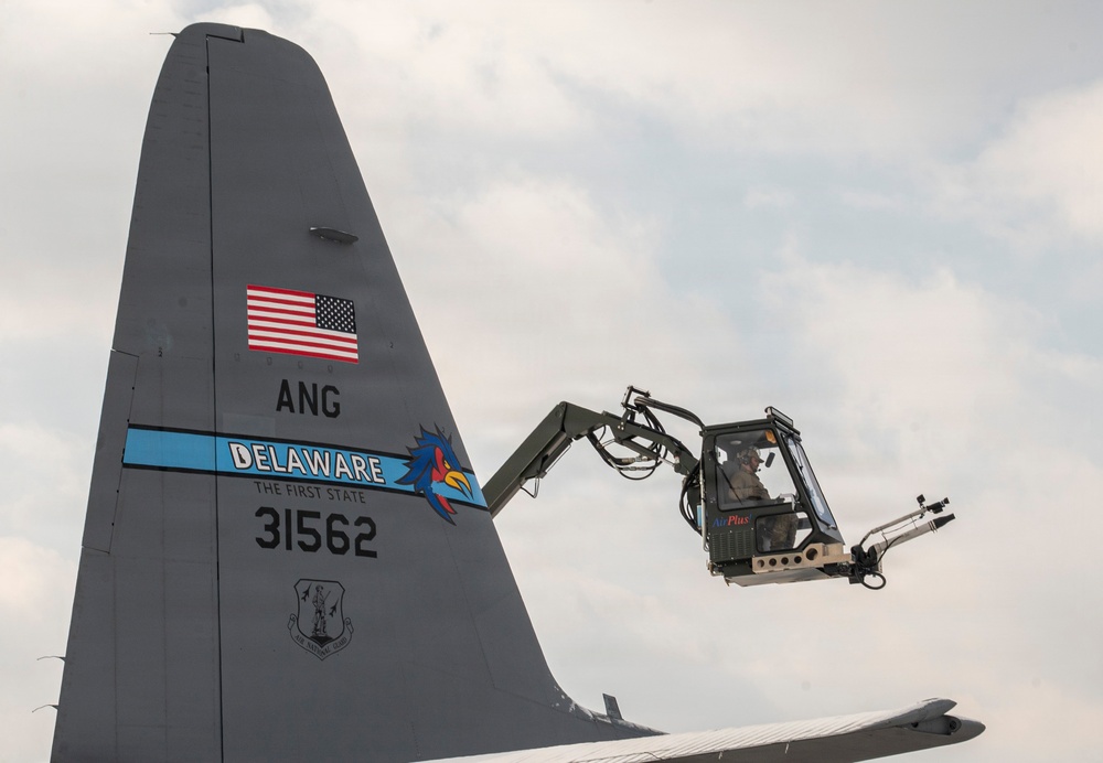 166th Maintenance Group Deices C-130 Aircrafts