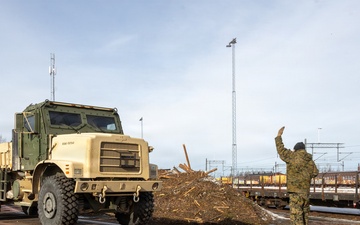 CORE26 | Logistics Marines conduct railhead operations in Sweden after Arctic exercise