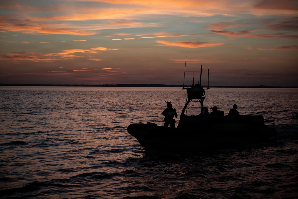 Coast Guard Maritime Security Response Team-East conducts boarding training aboard Spirit of Norfolk