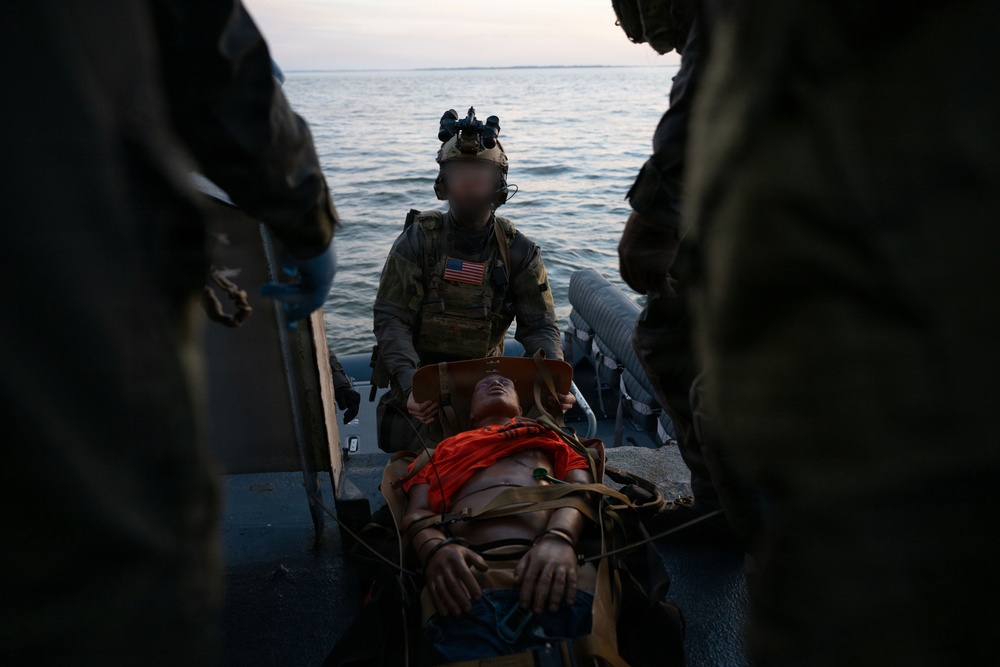 Coast Guard Maritime Security Response Team-East conducts boarding training aboard Spirit of Norfolk
