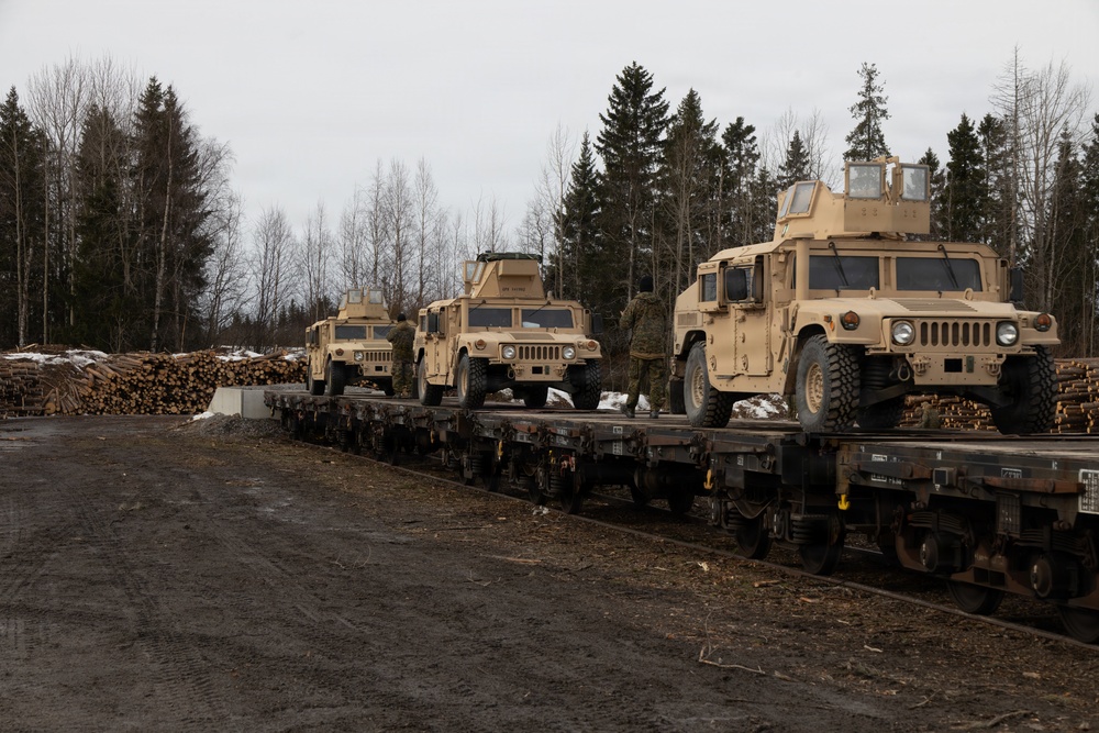 CORE26 | Logistics Marines conduct railhead operations in Sweden after Arctic exercise