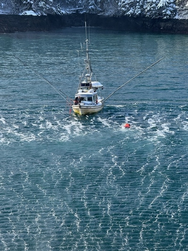 U.S. Coast Guard Air Station Sitka locates overdue boater near Table Bay, Alaska