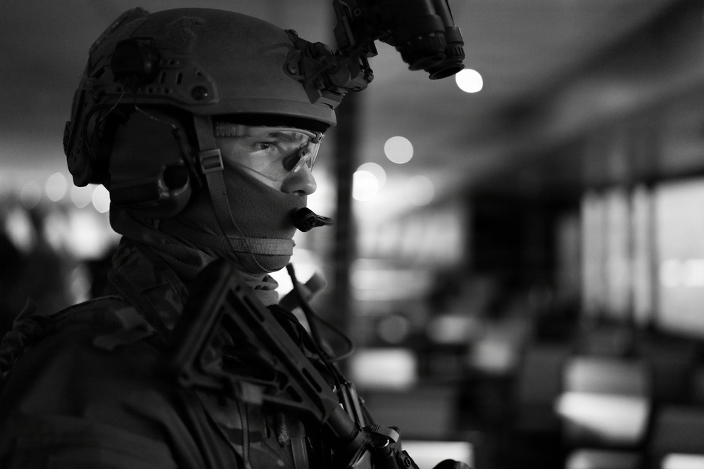 Coast Guard Maritime Security Response Team-East conducts boarding training aboard Spirit of Norfolk