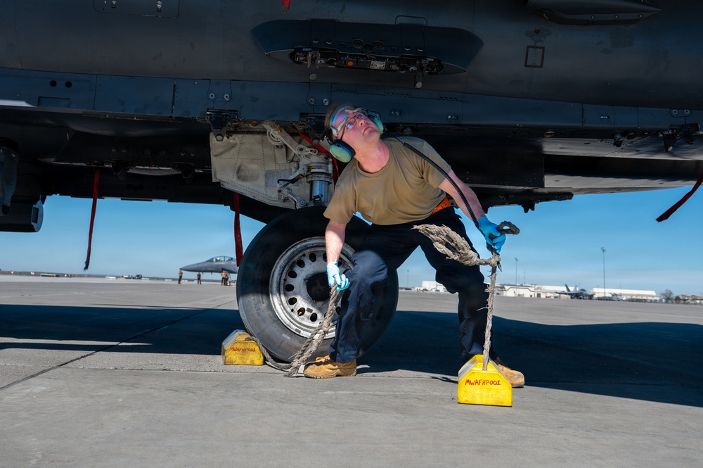 Hot Pit Refueling Operations