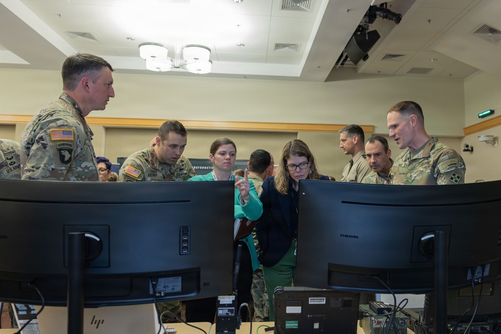 4th Infantry Division Demonstrates NGC2 to Senior Army Leadership