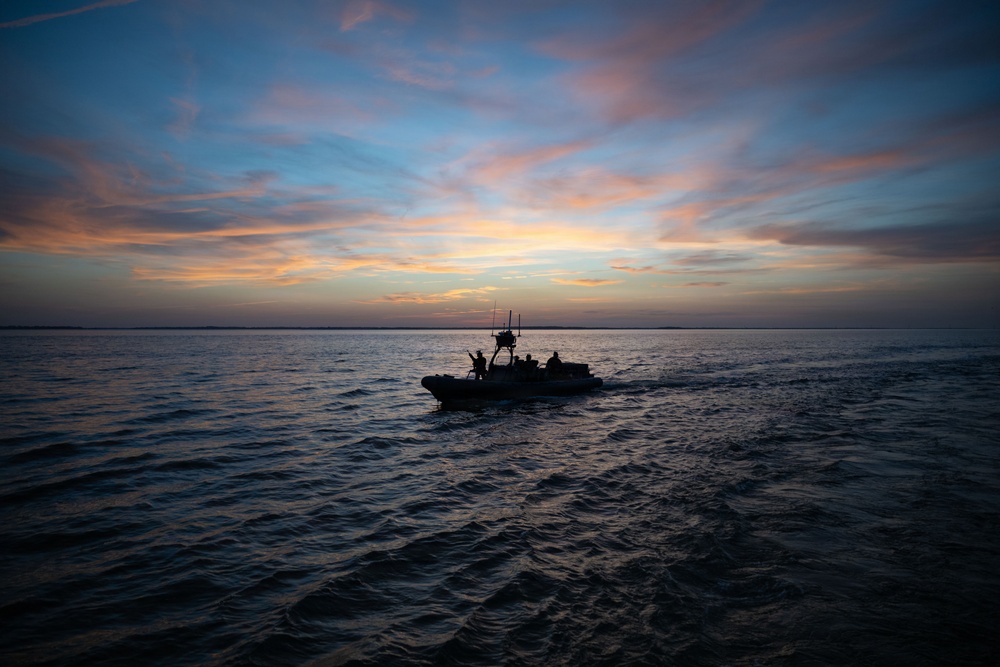 Coast Guard Maritime Security Response Team-East conducts boarding training aboard Spirit of Norfolk