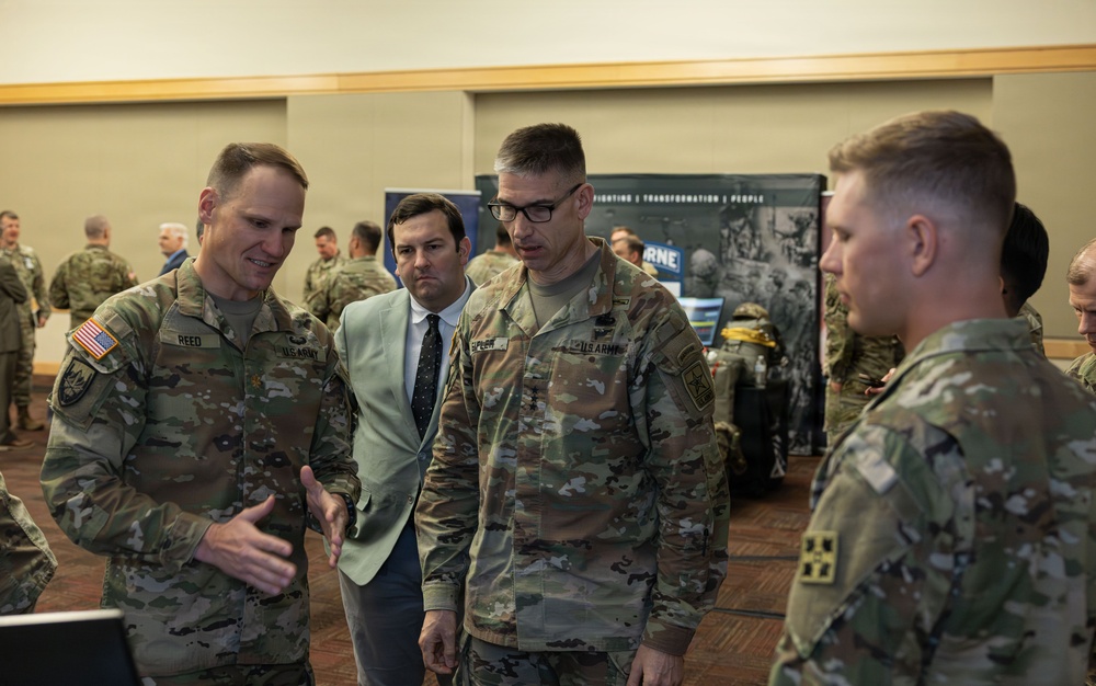 4th Infantry Division Demonstrates NGC2 to Senior Army Leadership