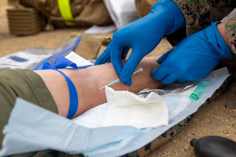Sailors with 1st Dental Battalion conduct medical readiness training