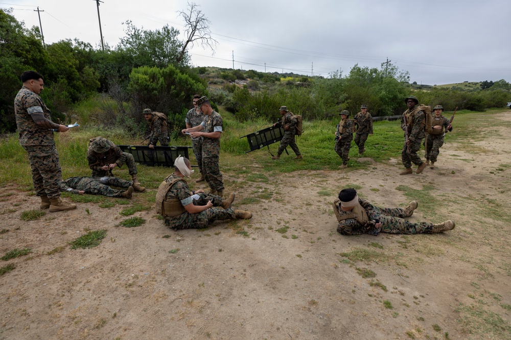 Sailors with 1st Dental Battalion conduct medical readiness training