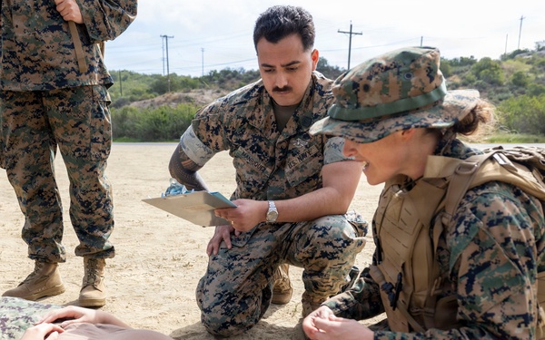 Sailors with 1st Dental Battalion conduct medical readiness training