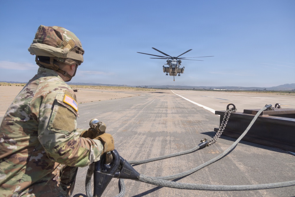 U.S. Marines, Soldiers execute HST training