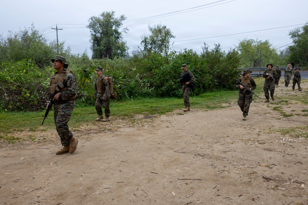 Sailors with 1st Dental Battalion conduct medical readiness training