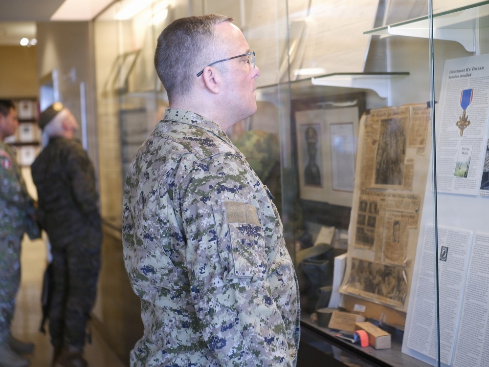 Hawaii NAtional Guard hosts Foreign Attaches