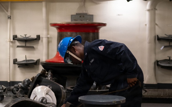 Boxer Conducts Anchor Testing