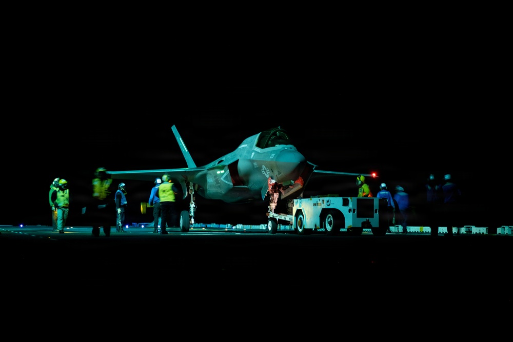 Boxer Conducts Flight Operations